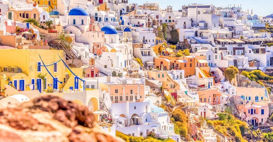 Santorini: Top Sights Day Trip, Wine Tasting, & Oia Sunset - Getting picked up and making sense of Santorini’s shape in 9 hours