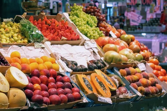 Sevilla Food Tour: Tapas, Wine, History & Traditions - Santa Maria la Blanca: Grandma-Style Cooking and Betis Culture