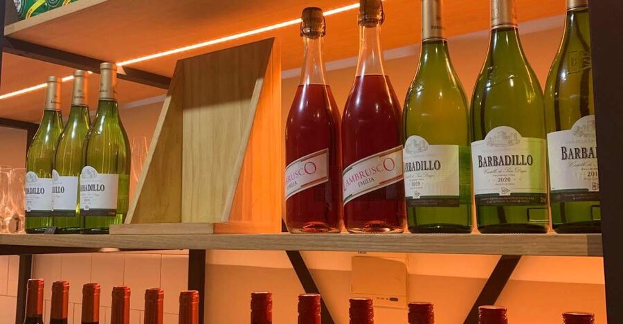 Seville: Sherry Wine Tasting with Light Snacks - What happens during the 1.5 hours (and why the pacing matters)