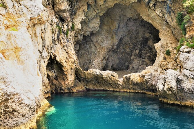 Sicilian wine tasting on the boat in Taormina - Baia delle Sirene: protected harbor feel and great snorkeling conditions