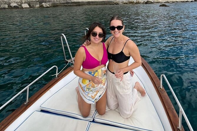 Sicilian wine tasting on the boat in Taormina - Isola Bella: the longest stop and the best all-around payoff
