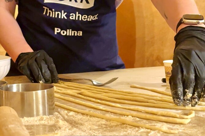 Siena: Pasta and Tiramisu Small Group Cooking Class with Wine - Price and Time: Why $89.30 Can Make Sense