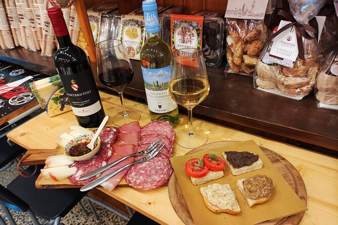Siena walking tour with lunch & Chianti wine - The view over Siena’s ancient bank