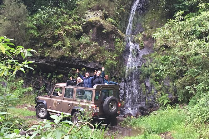 Signature Wine Tastings, Skywalk, Nature 4x4 Open Roof Expedition - The 4x4 open-roof ride: how to enjoy the mud-road thrills safely