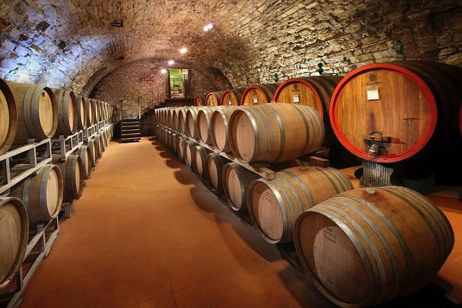 Small-Group Wine Tasting Experience in the Tuscan Countryside - The Pace and the Group Size: Why It Works