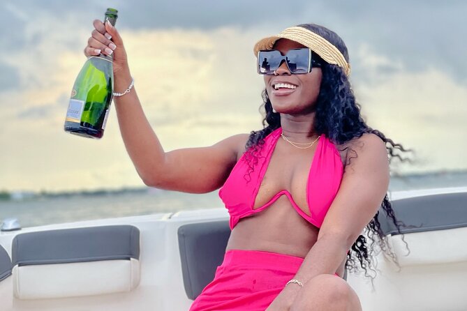 Snorkel & Millionaire Row - Private Miami Boat Tour w/ Drinks - Itinerary Stops as a Moving Miami Photo Walk