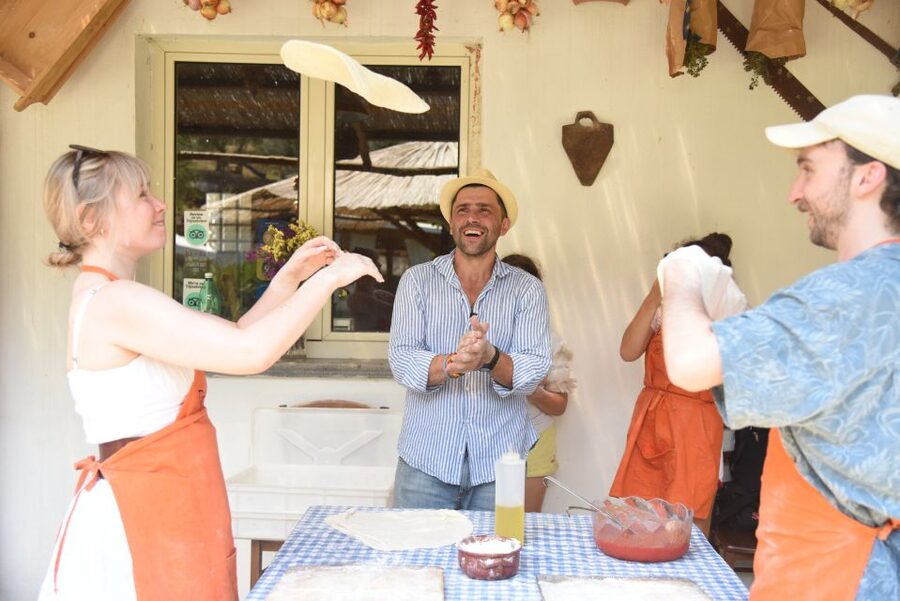 Sorrento: Pizza Lesson, Wine, and Limoncello at a Local Farm - Price and logistics: what $94 buys (and why it can feel fair)