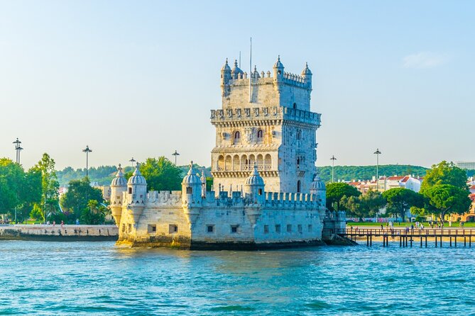 Sunset Boat Tour in Lisbon with Wine - Ponte 25 de Abril from below: the most memorable physical moment