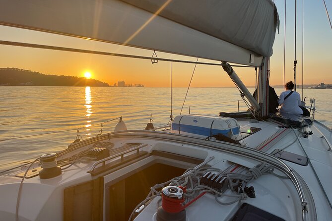 Sunset Boat Tour in Lisbon with Wine - Wine, music, and the pace: what the “included drinks” means in real life