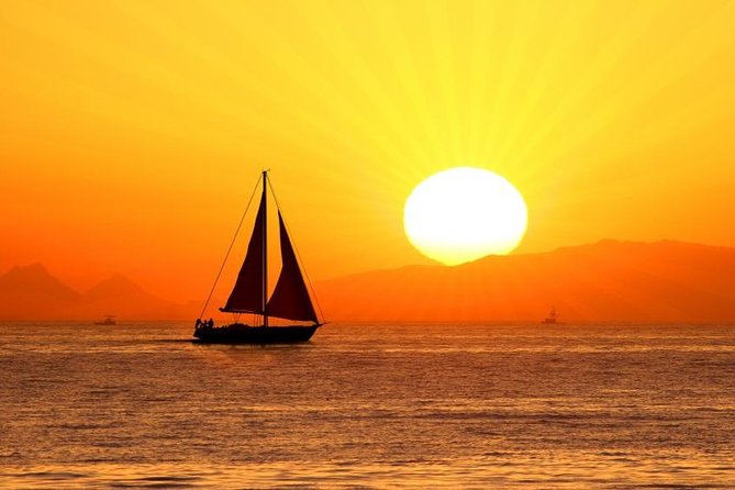 Sunset Champagne Cruise in St. Maarten - Key things to know before you go