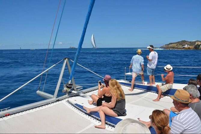 Sunset Champagne Cruise in St. Maarten - Long Bay and the sunset moment: how the captain aims for the view