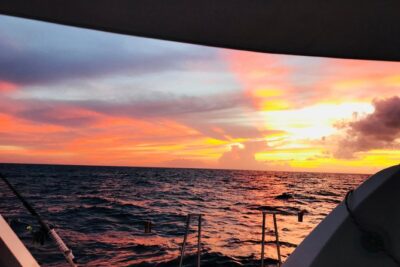 Sunset Champagne Cruise in St. Maarten - Sailing past Simpson Bay and Mullet Bay: getting the coast in motion