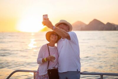 Sunset Cruise in Los Cabos with Jazz and Wine - Getting on the water: from hotel pickup to the marina