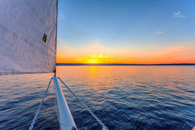 Sunset Sail from Traverse City with Food, Wine & Cocktails - Meeting Wind Dancer: the 30-Minute Welcome and What It Sets Up
