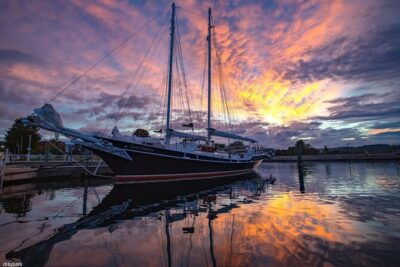 Sunset Sail from Traverse City with Food, Wine & Cocktails - What You Actually Eat: Picnic Dinner, Local Fare, and Vegetarian Options