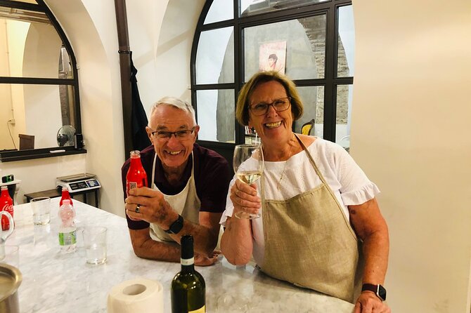 Super Fun Pasta & Gelato Class by Vatican with Wine + Oil Tasting - The 2.5-hour flow: how the night usually plays out