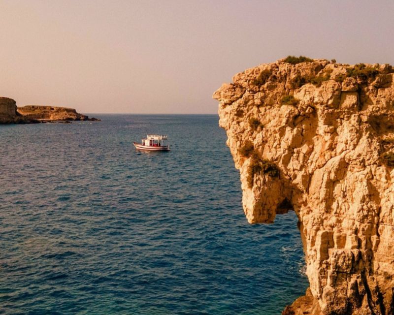Syracuse: Boat Trip with Lunch, Wine, and Swimming Stops - Boat comfort and setup: two boats, same feel