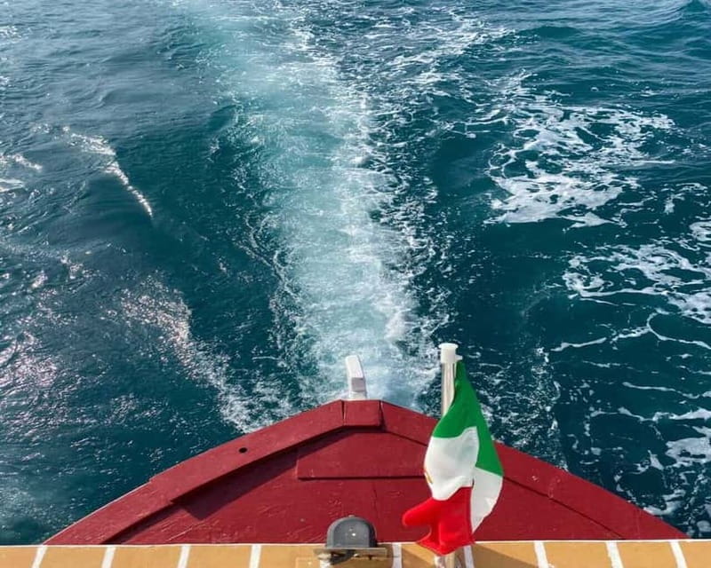 Syracuse: Boat Trip with Lunch, Wine, and Swimming Stops - Who’s running the show: guides, crew energy, and what that means for you