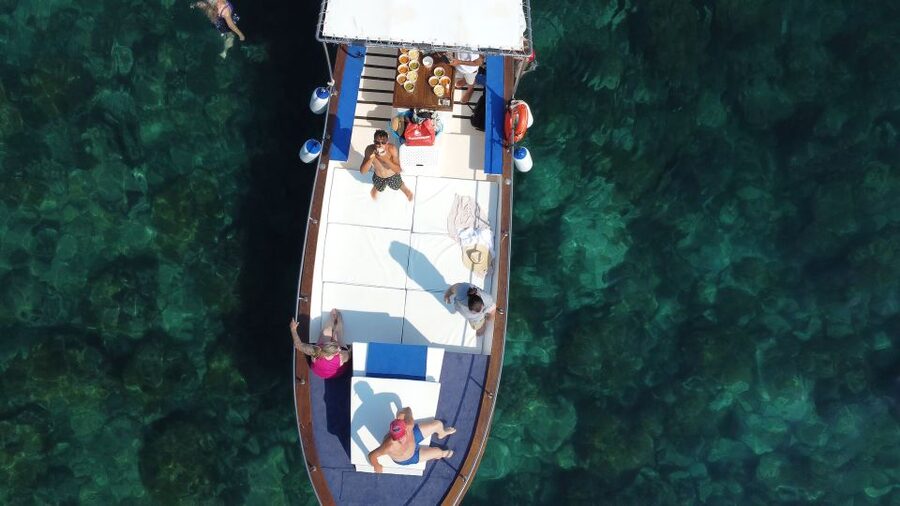 Taormina: Coastal Highlights Cruise with Wine & Food Tasting - Volcanic wine on open water: why this cruise feels different