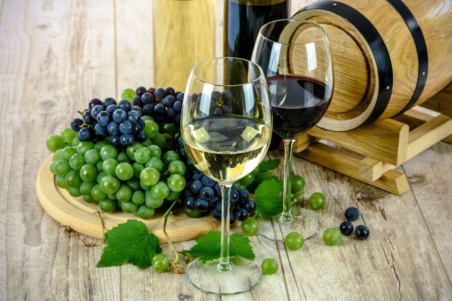 Taormina: Guided Etna Wine Tasting Half-Day Tour - The Tasting Itself: Four Wines, Clear Explanations, No Mystery