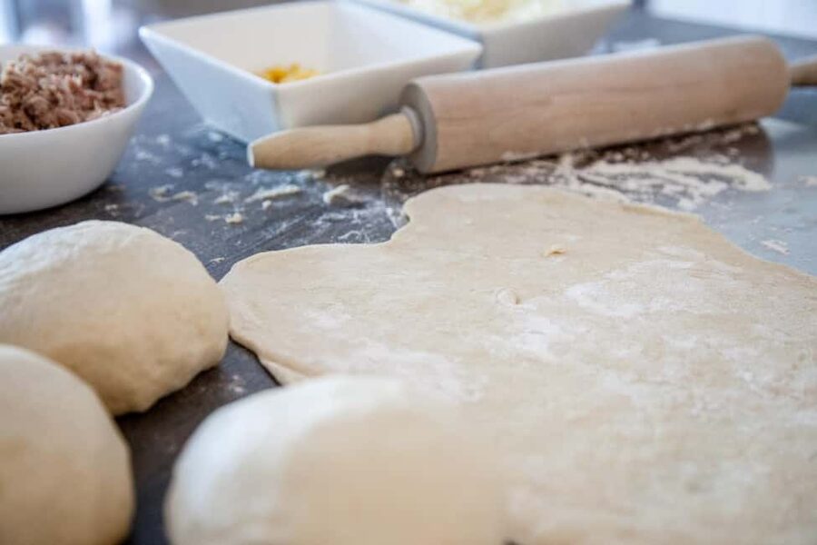 Taormina: Pizza Making Class with Lunch and Wine Tasting - Finding Porta Messina and Meeting Your Chef-Teacher