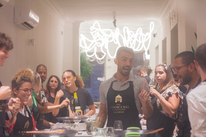 Taste of Spain: Tapas Cooking Class with Bottomless Wine Pairing - Madrid Tapas Class at The Cooking Clubhouse: the feel of the night