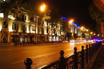 Tbilisi:Evening Walking & Talking Tour with Wine & Boat Ride - Meeting at Rose Revolution Square: Simple Start, Easy Return