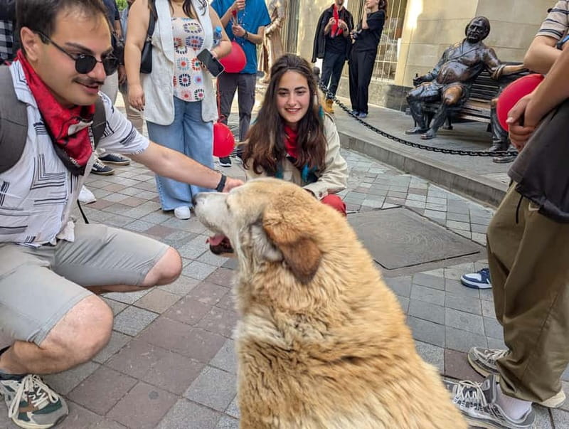 Tbilisi: Evening Walking Tour with Wine & Boat Ride Options - Old Town streets, Shardeni Street, and the balcony-lined lanes