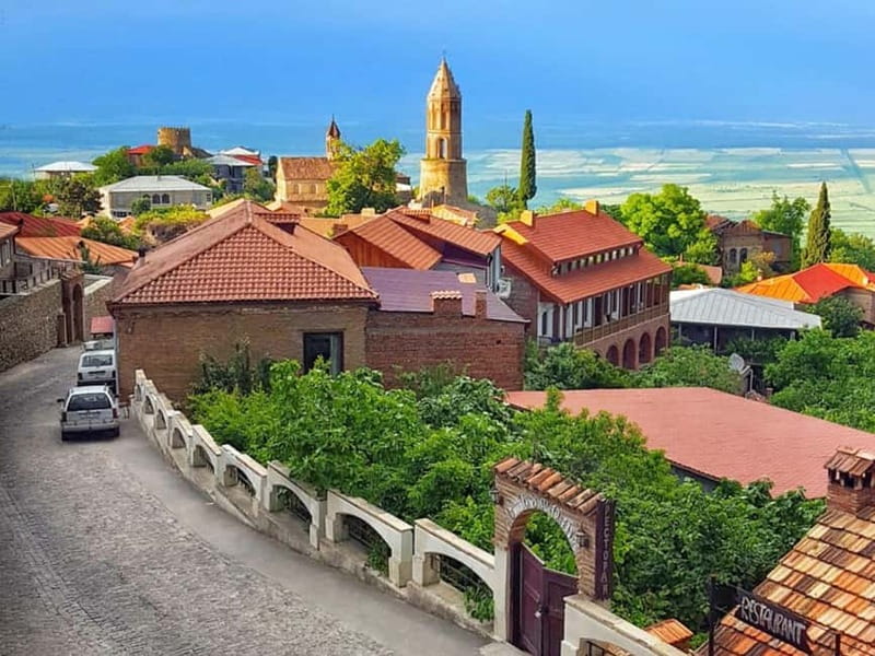 Tbilisi: Kakheti Region,Signaghi Tour with 9 Wine Tastings - Manavi and Badiauri photo stops: quick culture, light shopping time