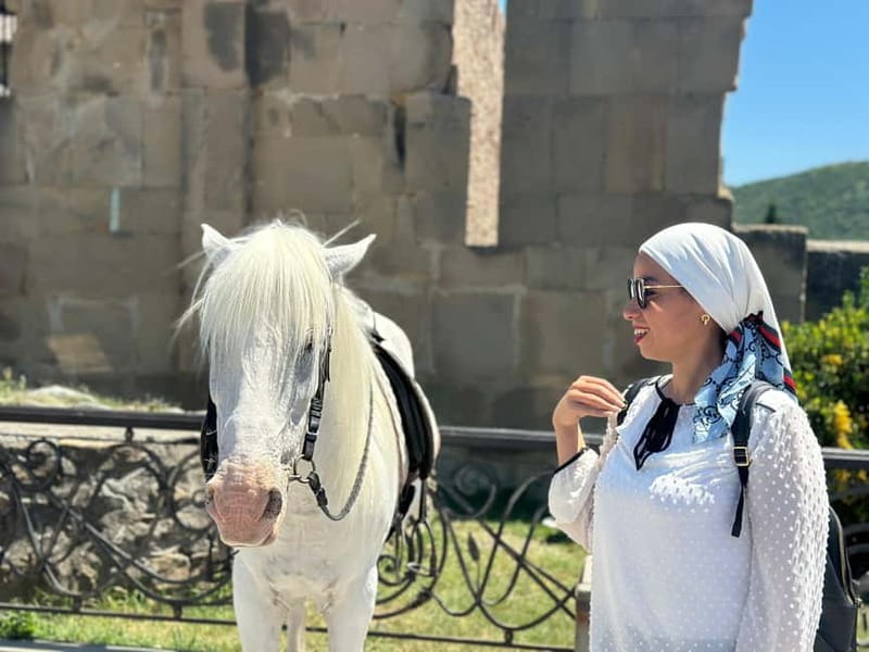 Tbilisi: Mtskheta Jvari Bazaar, Chronicles of Georgia & Wine - Chronicles of Georgia: guided story-time at a monumental viewpoint