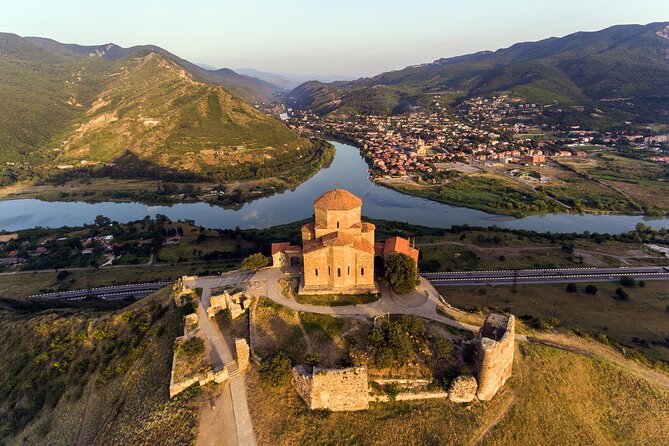 Tbilisi:Mtskheta,Jvari,Bazaar,wine tasting,Chronicles of Georgia - Jvari Monastery (Monastery of the Cross): the view that explains the place