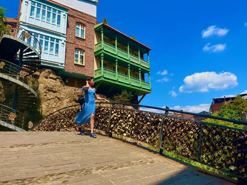 Tbilisi: Old & New City Guided Tour with 15 Tastings & Wine - A walking route that connects Old Town to modern Tbilisi