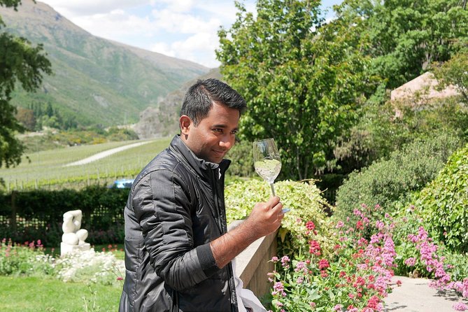 The Wine Trail Tour - Pickup from Queenstown or Arrowton in air-conditioned comfort