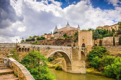 Toledo Full Day with Winery Visit, Tapas and Wine Tasting - Primate Cathedral and Santo Tomé: Gothic grandeur plus El Greco context