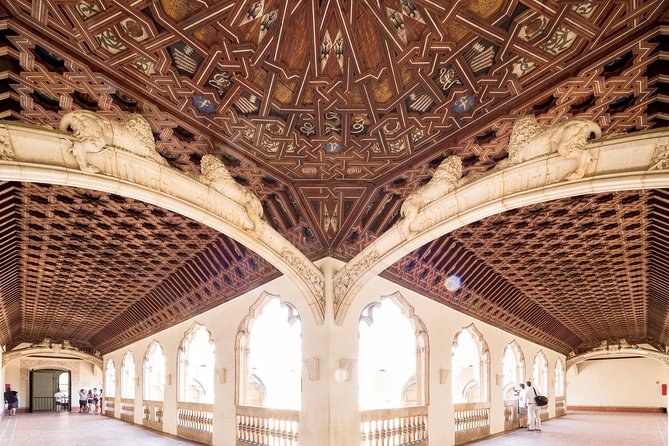 Toledo Full Day with Winery Visit, Tapas and Wine Tasting - Santa María la Blanca and El Cristo Mosque: the city’s three-culture story