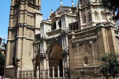 Toledo Tour with Tapas, Wine Tasting and Optional 3 Monuments - Getting there from Madrid without losing your day