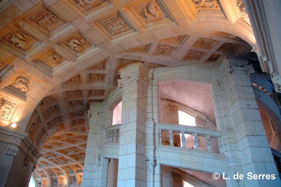 Tours/Amboise: Chambord, Chenonceau Day Trip & Wine Tasting - Chenonceau on the River Cher: Gardens First, Then the Guided Highlights