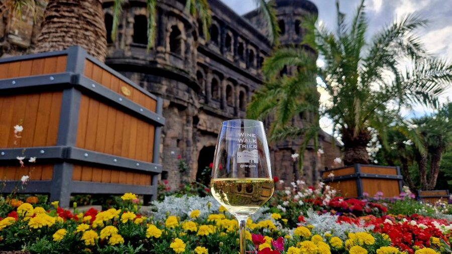 Trier: Guided City Walk with Wine Tasting - Porta Nigra: The Roman Gate That Sets Up Everything Else