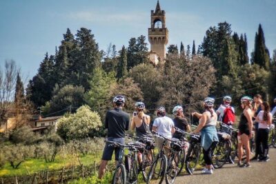 Tuscany Bike Tours Through the Chianti Hills with Wine Tasting - Bikes, helmets, and the safety briefing that actually helps