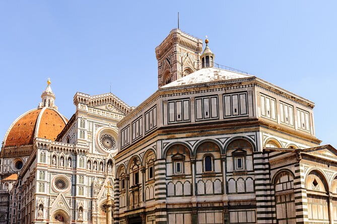 Tuscany Vespa Tour: Lunch & Wine Tasting, Countryside Roads - Riding with the guide: when you should switch to passenger mode