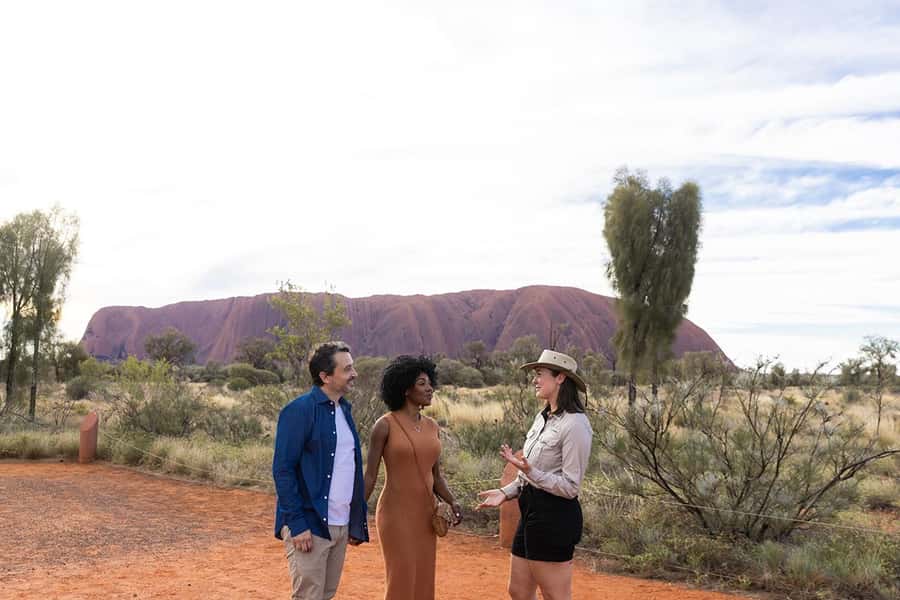 Uluru: Small Group Sunset Tour with Sparkling Wine - Key things you’ll notice on this Uluru sunset tour