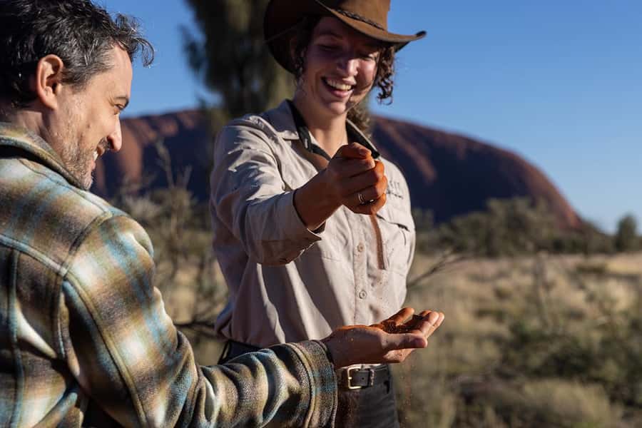 Uluru: Small Group Sunset Tour with Sparkling Wine - Who this tour suits best