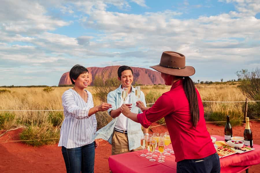 Uluru: Sunset, Sparkling Wine, Cheeseboard & Gourmet BBQ - Key things I’d circle before you book