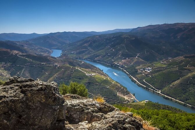 VALE DOURO, Premium Wine Tour, Wine Lunch, Private Boat - A Small-Group Douro Day from Porto (8 People, About 10 Hours)