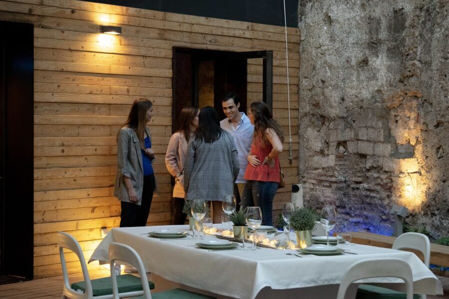 Valencia: Old Town Tour, Wine & Tapas in an 11th c. Monument - Wine pairing with prizewinning regional bottles