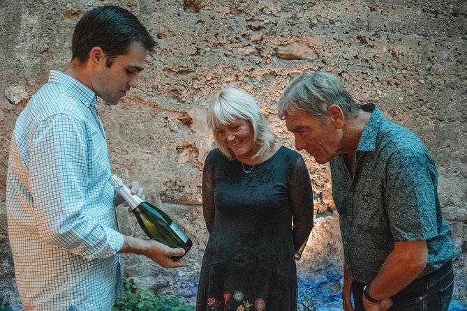Valencia Old Town Tour with Wine & Tapas in 11th Century Historic Monument - Barrio del Carmen: Where the Tour Turns Into a Real Meal