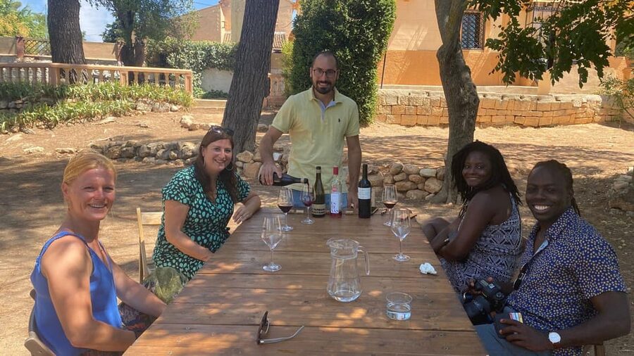 Valencia: Utiel-Requena Cave & Winery Day Trip with Tasting - Comfort and what to pack (especially for cave temperatures and walking)