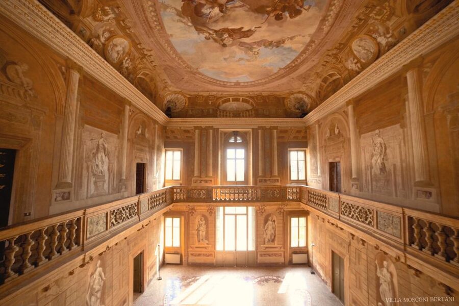 Valpolicella: Amarone Chateau Guided Tour and Wine Tasting - Tenuta Santa Maria di Gaetano Bertani: the Villa and gardens first