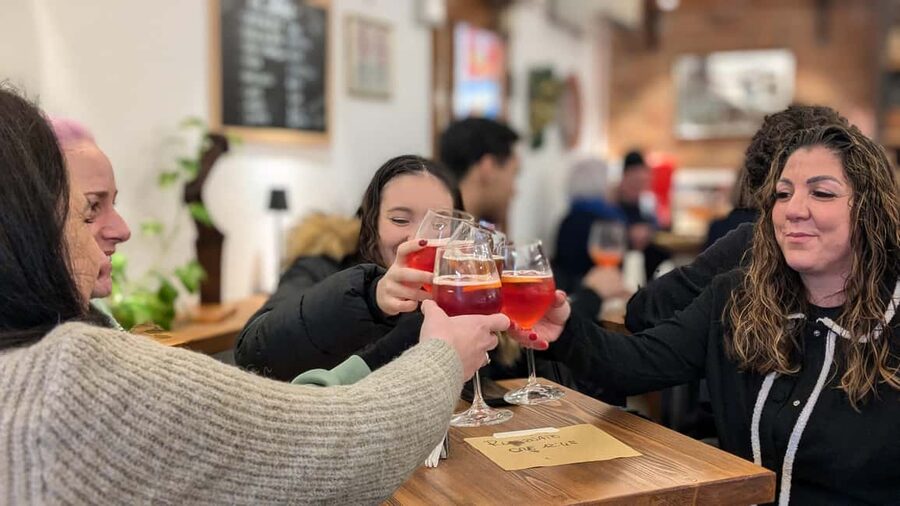 Venice: Cicchetti, Spritz, and Wine Tour in Ghetto Ebraico - The Jewish Ghetto walk: what you’re really getting besides photos