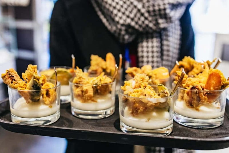 Venice: Food Tasting Tour with Cicchetti Dishes and Wine - The Traghetto Moment: Crossing the Grand Canal Like a Venetian